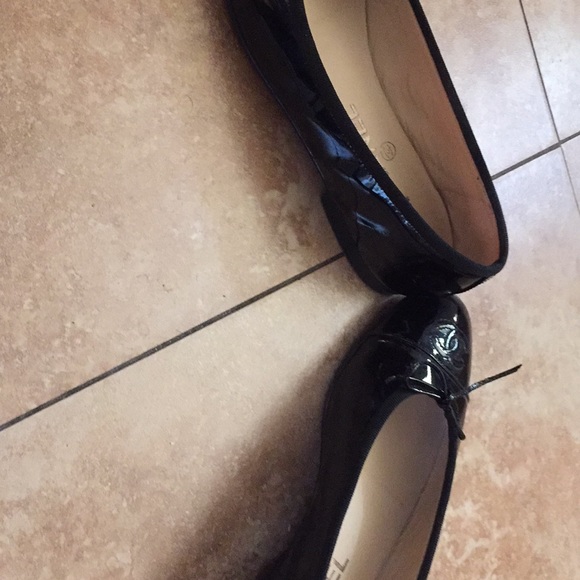 Chanel patent flats size 37 GUC made in Italy - Picture 5 of 6